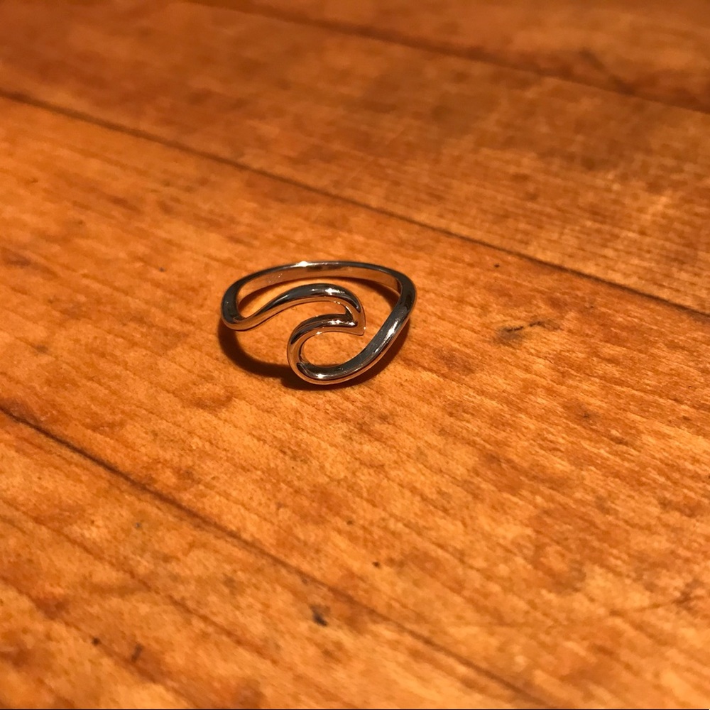 Wave Ring Size 5